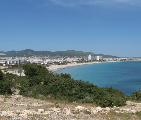 Qué Hacer en Ibiza en Agosto: La Experiencia Veraniega Definitiva